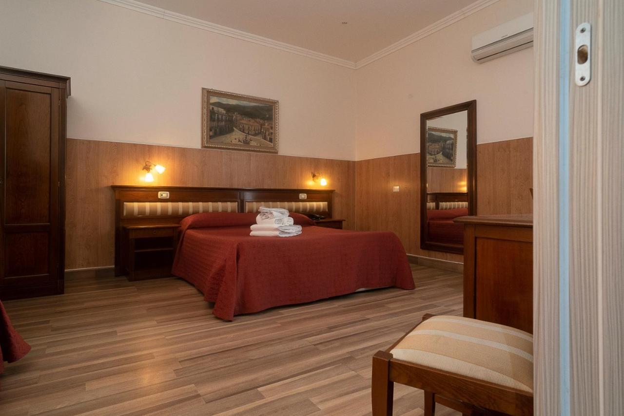 Hotel Tonic Palermo Luaran gambar